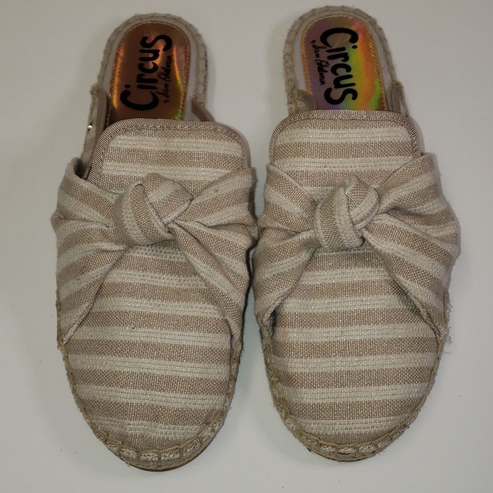Circus by Sam EdelmanTan and White Stripes Luciana Ntrl Met Mules NWOT